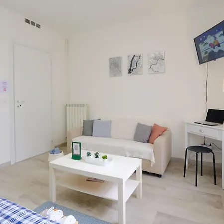 Apartment 2 Minuti Dal Treno *